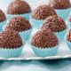 Docinhos Brasileiros – Brigadeiros de Chocolate e de Coco Deliciosos